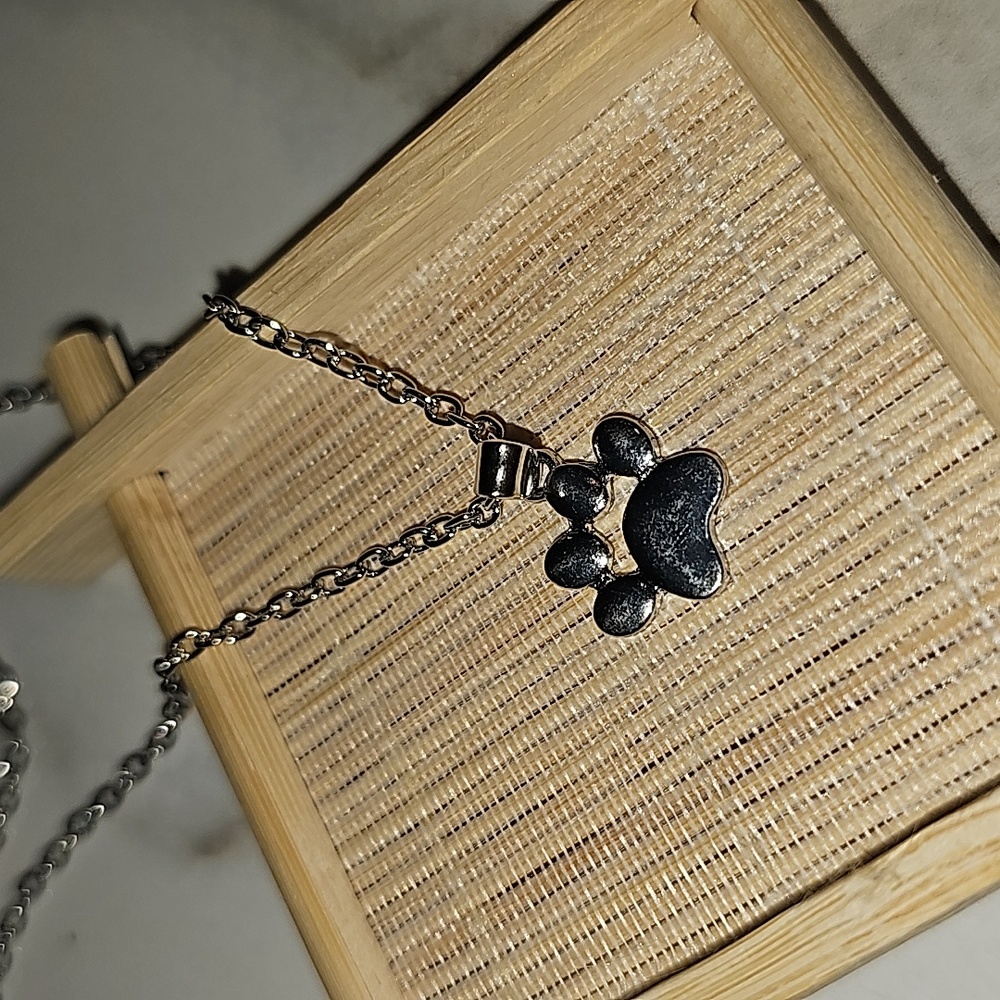 Silvery Paw Print Necklace